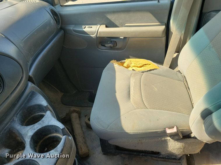 image for item KA9896 2008 Ford Econoline E350 Super Duty van