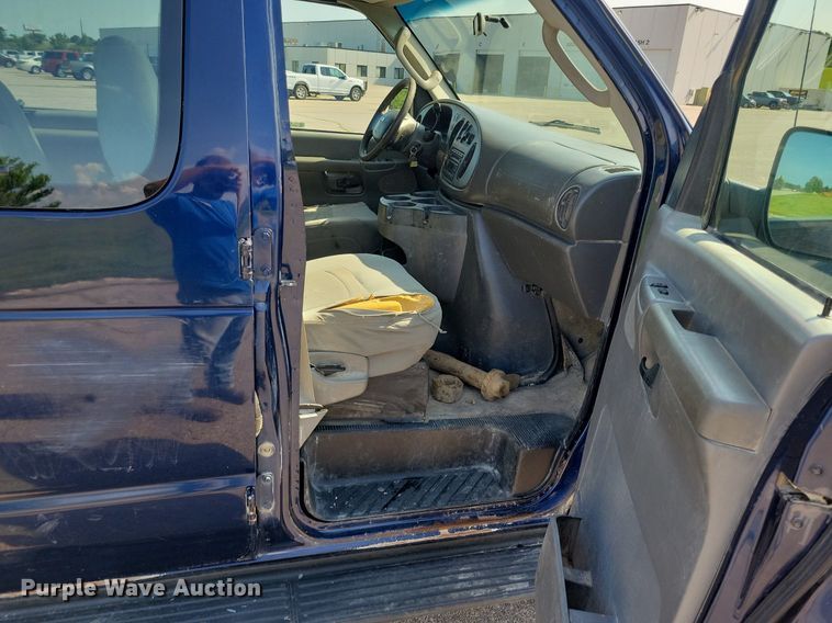 image for item KA9896 2008 Ford Econoline E350 Super Duty van