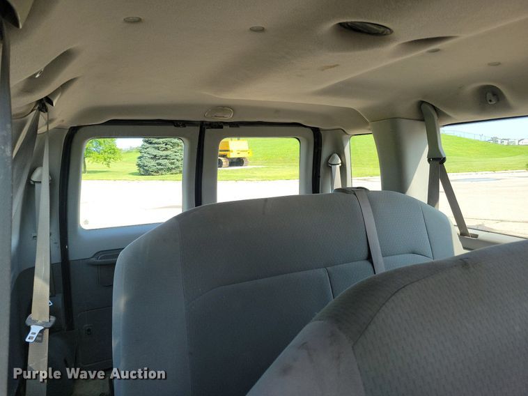 image for item KA9896 2008 Ford Econoline E350 Super Duty van