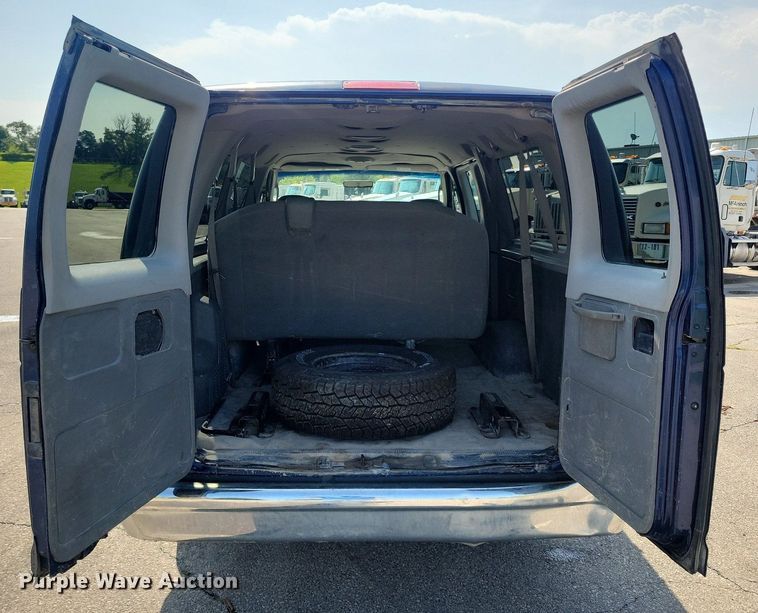 image for item KA9896 2008 Ford Econoline E350 Super Duty van