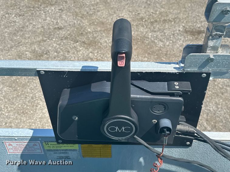 image for item KW9142 1993 Voyager   VLF- Super 24 pontoon boat