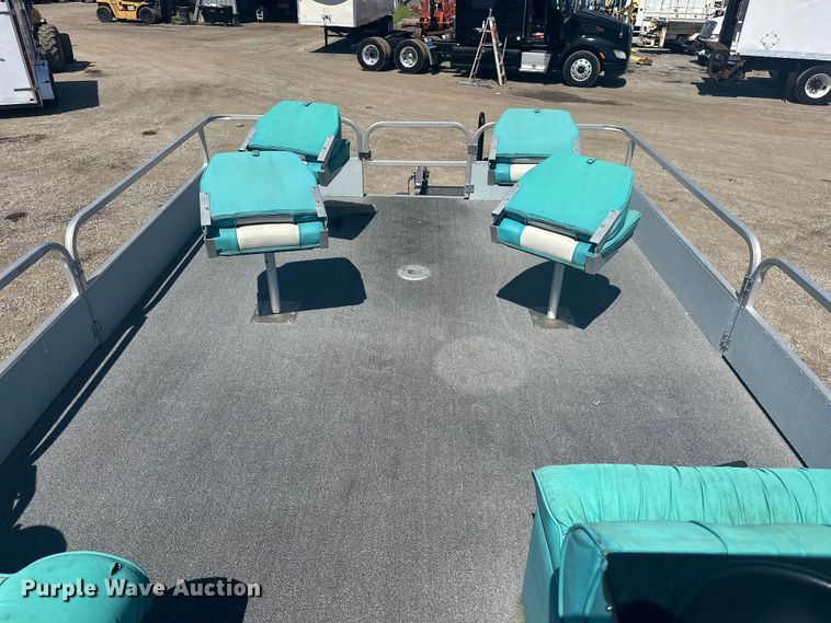 image for item KW9142 1993 Voyager   VLF- Super 24 pontoon boat