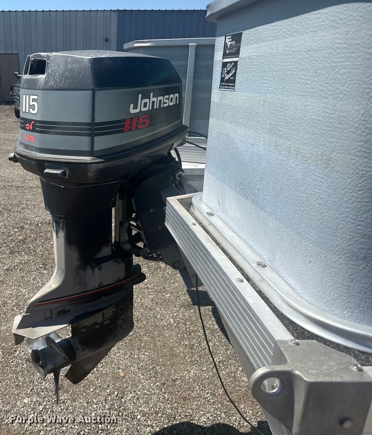 image for item KW9142 1993 Voyager   VLF- Super 24 pontoon boat