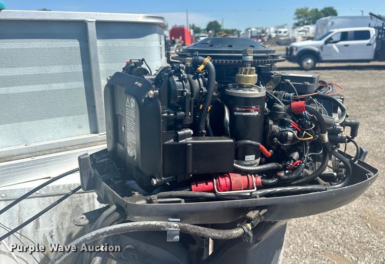 image for item KW9142 1993 Voyager   VLF- Super 24 pontoon boat