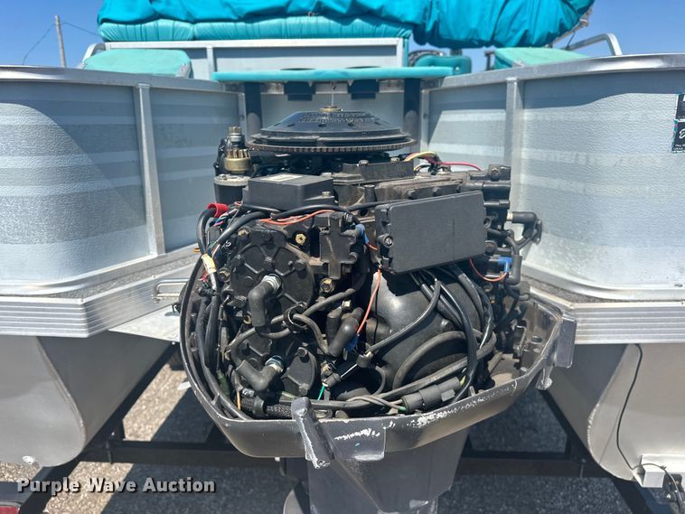 image for item KW9142 1993 Voyager   VLF- Super 24 pontoon boat