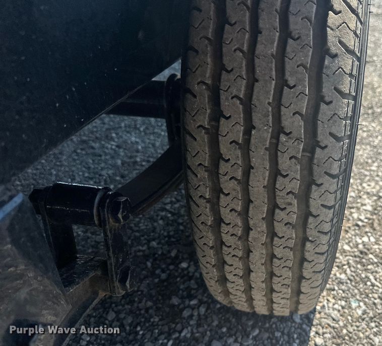 image for item KW9142 1993 Voyager   VLF- Super 24 pontoon boat