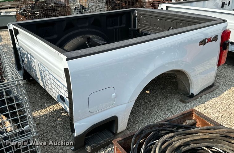 image for item LF9789 2023 Ford F250 Super Duty pickup truck bed