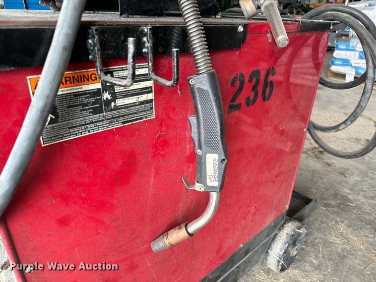 image for item LF9838 Lincoln Electric  CV400 welder