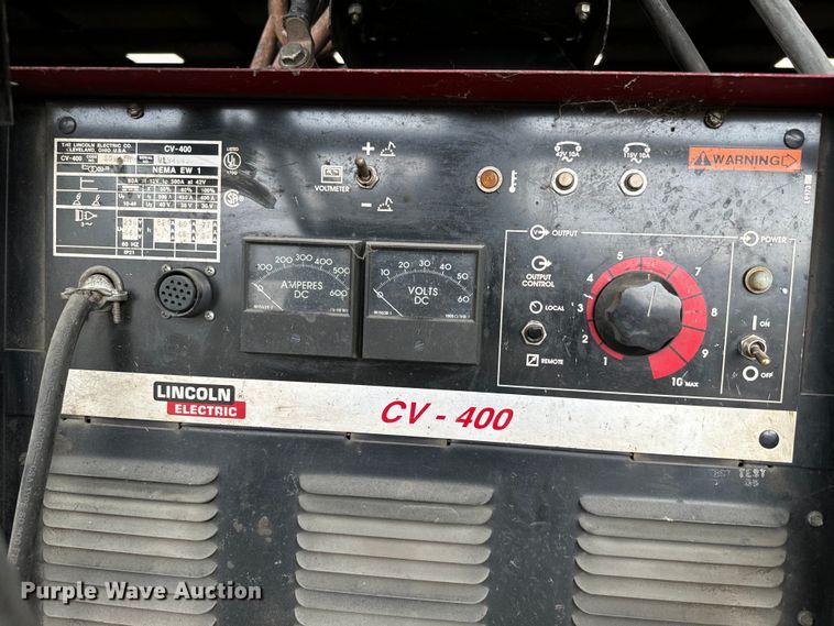 image for item LF9838 Lincoln Electric  CV400 welder