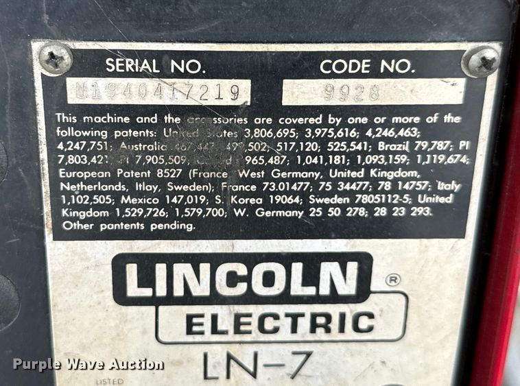 image for item LF9838 Lincoln Electric  CV400 welder