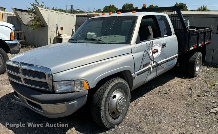 image for item LF9842 1998 Dodge Ram 3500 Laramie SLT Quad Cab dump bed pickup truck