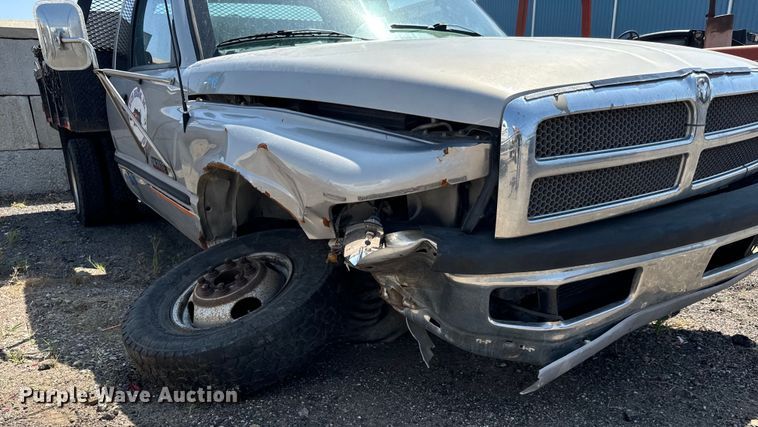 image for item LF9842 1998 Dodge Ram 3500 Laramie SLT Quad Cab dump bed pickup truck