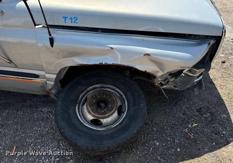 image for item LF9842 1998 Dodge Ram 3500 Laramie SLT Quad Cab dump bed pickup truck