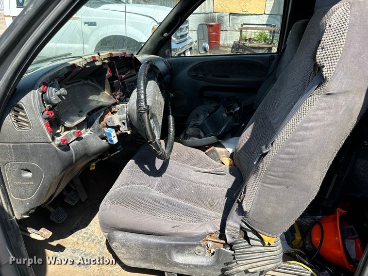 image for item LF9842 1998 Dodge Ram 3500 Laramie SLT Quad Cab dump bed pickup truck