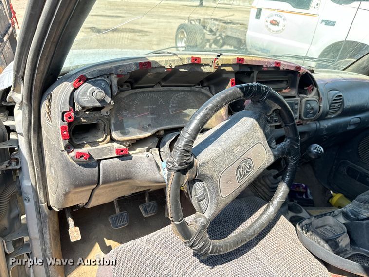 image for item LF9842 1998 Dodge Ram 3500 Laramie SLT Quad Cab dump bed pickup truck