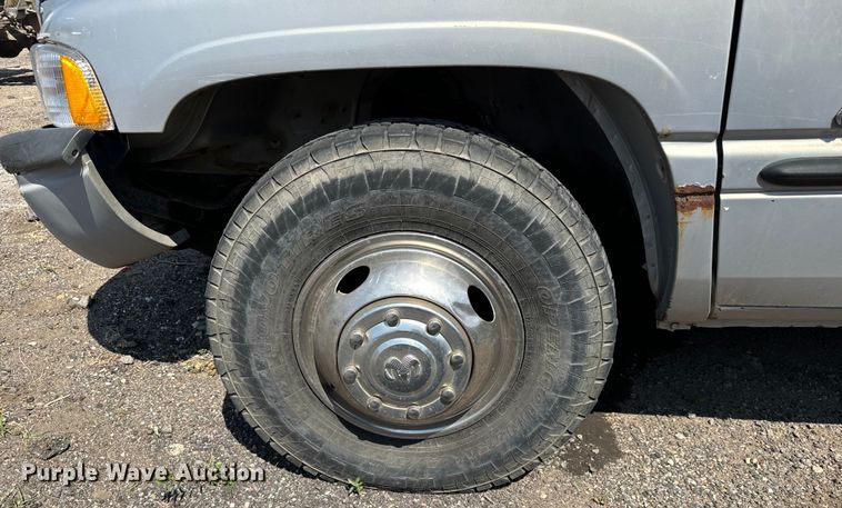 image for item LF9842 1998 Dodge Ram 3500 Laramie SLT Quad Cab dump bed pickup truck