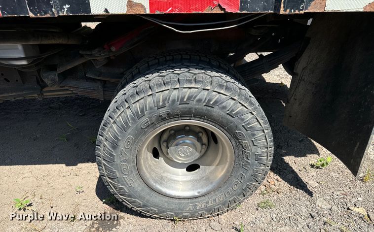 image for item LF9842 1998 Dodge Ram 3500 Laramie SLT Quad Cab dump bed pickup truck