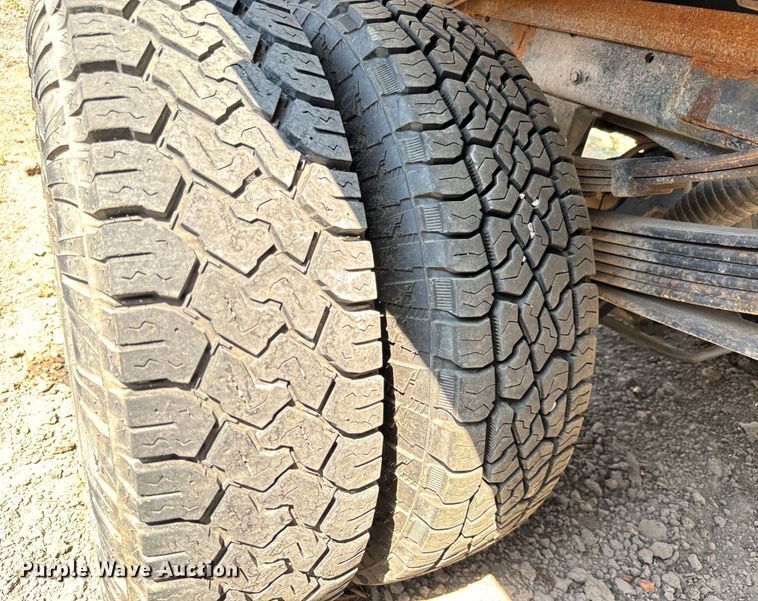 image for item LF9842 1998 Dodge Ram 3500 Laramie SLT Quad Cab dump bed pickup truck