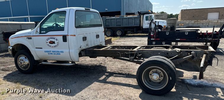 image for item LF9844 1999 Ford F450 Super Duty truck cab and chassis