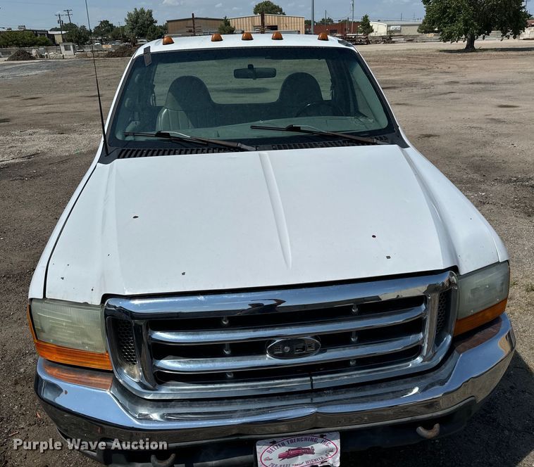 image for item LF9844 1999 Ford F450 Super Duty truck cab and chassis