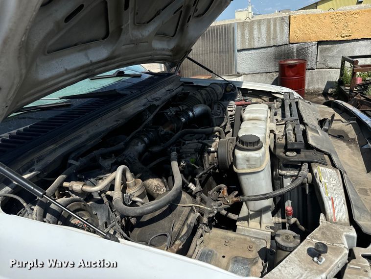 image for item LF9844 1999 Ford F450 Super Duty truck cab and chassis