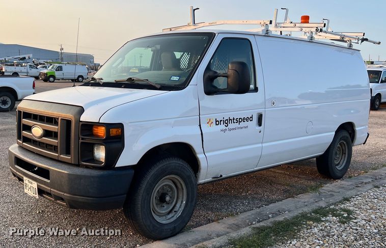 image for item LV9016 2014 Ford E150 van