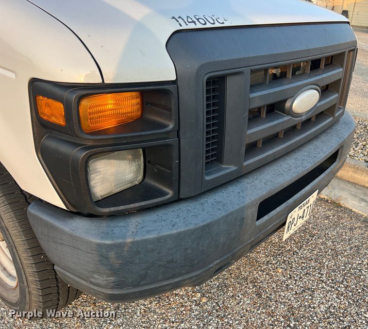 image for item LV9016 2014 Ford E150 van