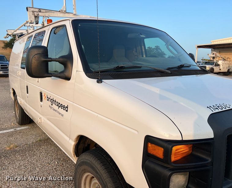 image for item LV9016 2014 Ford E150 van