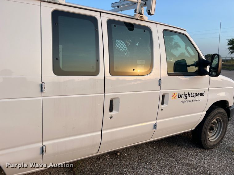 image for item LV9016 2014 Ford E150 van