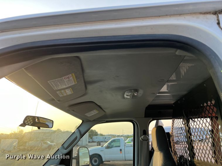 image for item LV9016 2014 Ford E150 van