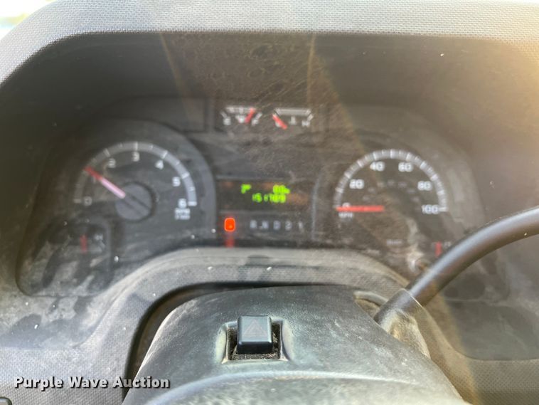 image for item LV9016 2014 Ford E150 van