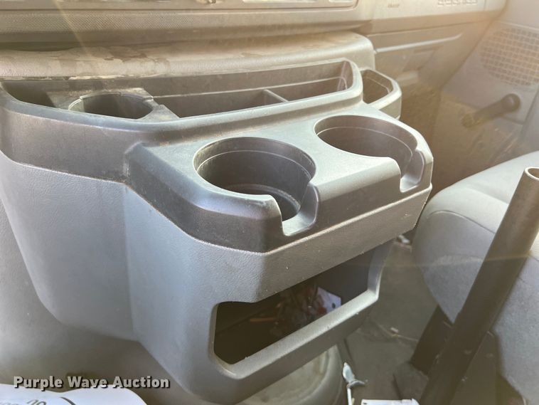 image for item LV9016 2014 Ford E150 van