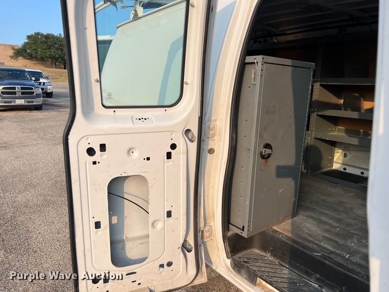 image for item LV9016 2014 Ford E150 van