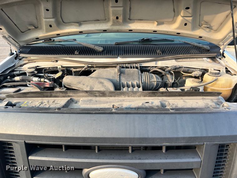 image for item LV9016 2014 Ford E150 van