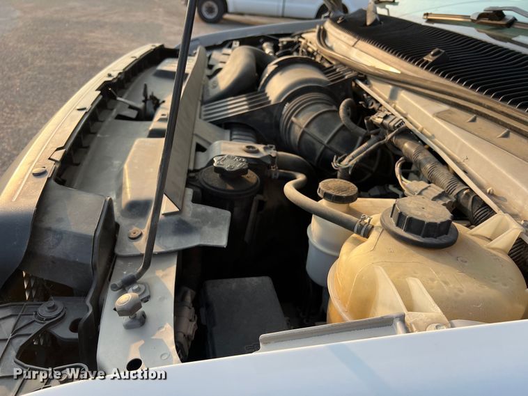 image for item LV9016 2014 Ford E150 van