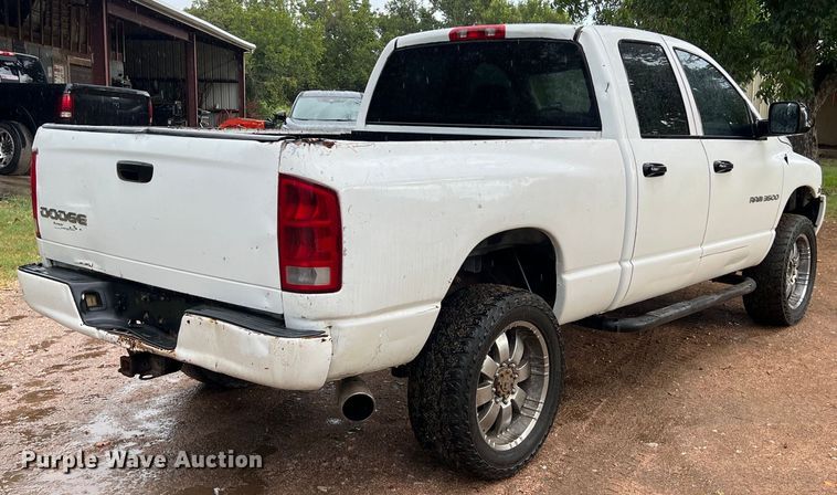 image for item LV9025 2003 Dodge Ram 3500 Quad Cab pickup truck