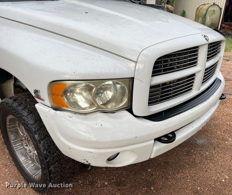 image for item LV9025 2003 Dodge Ram 3500 Quad Cab pickup truck