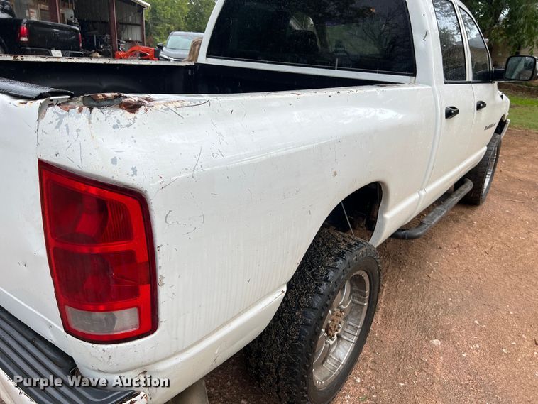 image for item LV9025 2003 Dodge Ram 3500 Quad Cab pickup truck