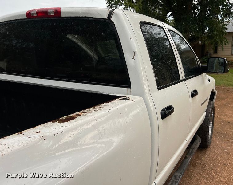 image for item LV9025 2003 Dodge Ram 3500 Quad Cab pickup truck