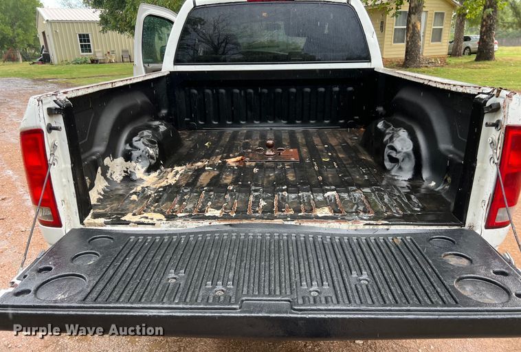 image for item LV9025 2003 Dodge Ram 3500 Quad Cab pickup truck