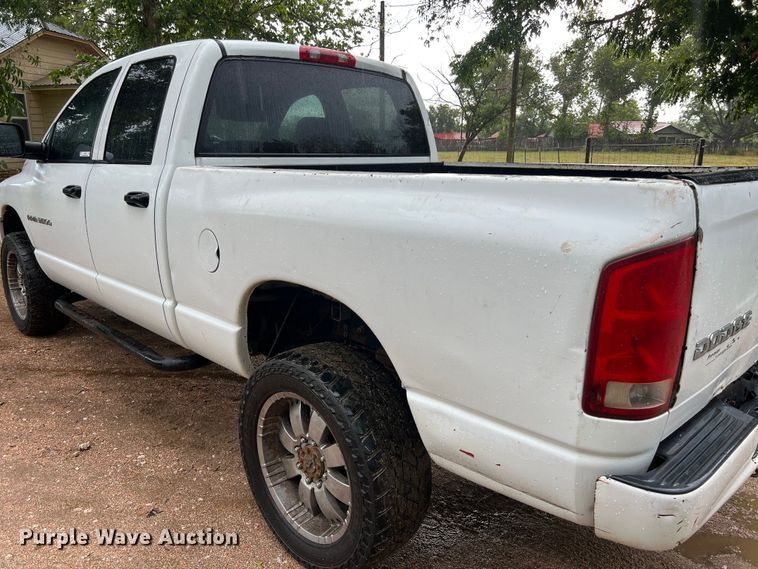 image for item LV9025 2003 Dodge Ram 3500 Quad Cab pickup truck