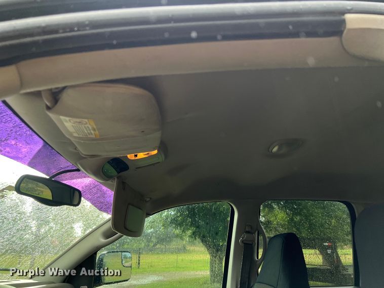 image for item LV9025 2003 Dodge Ram 3500 Quad Cab pickup truck