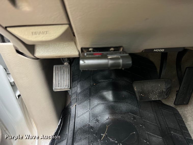 image for item LV9025 2003 Dodge Ram 3500 Quad Cab pickup truck