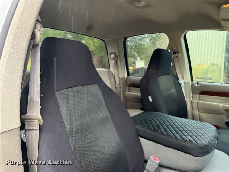 image for item LV9025 2003 Dodge Ram 3500 Quad Cab pickup truck