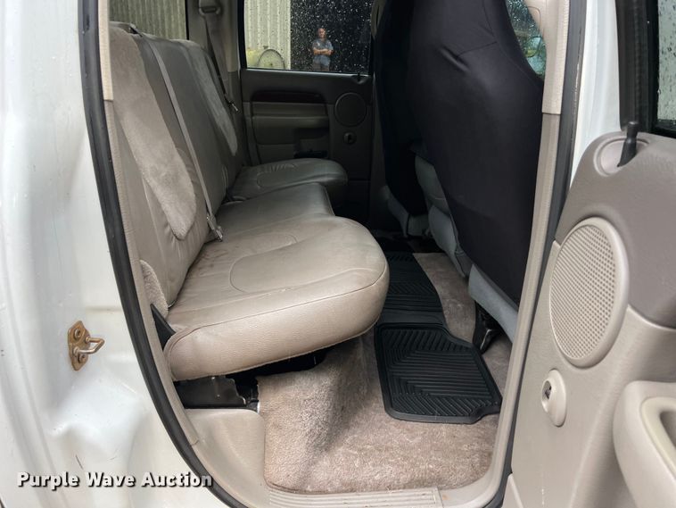 image for item LV9025 2003 Dodge Ram 3500 Quad Cab pickup truck