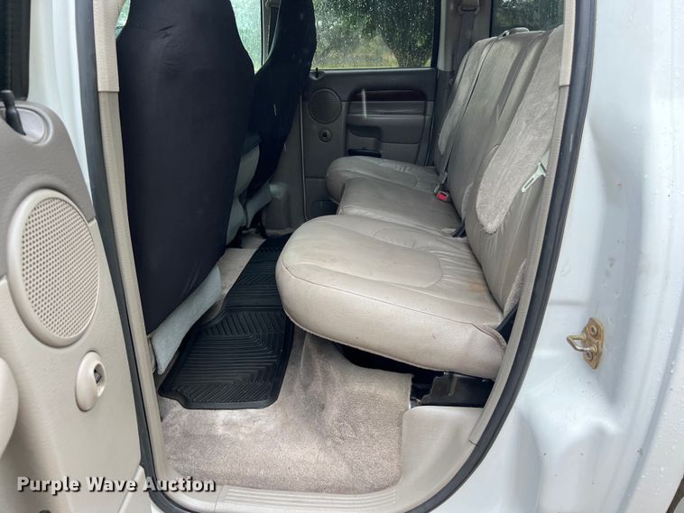 image for item LV9025 2003 Dodge Ram 3500 Quad Cab pickup truck