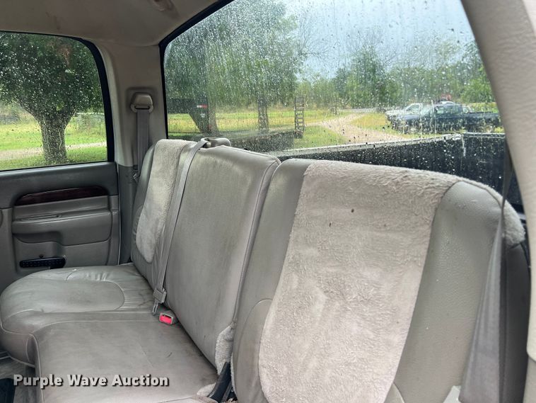 image for item LV9025 2003 Dodge Ram 3500 Quad Cab pickup truck