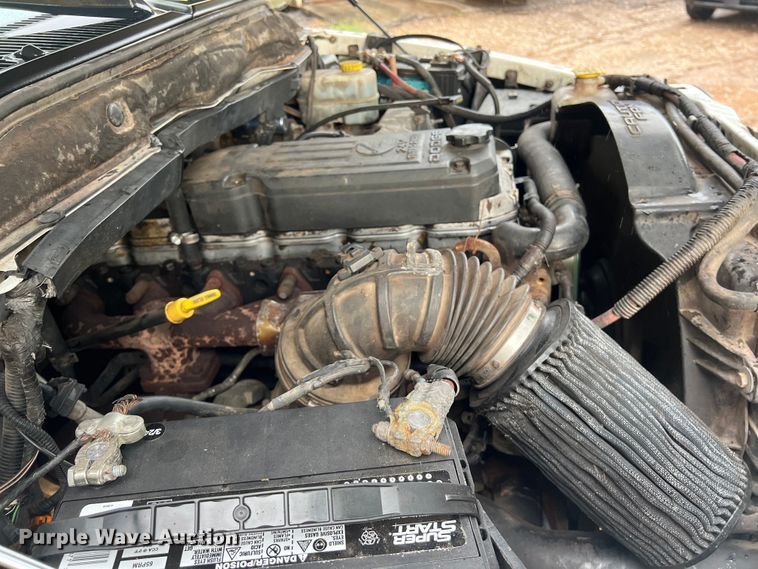 image for item LV9025 2003 Dodge Ram 3500 Quad Cab pickup truck