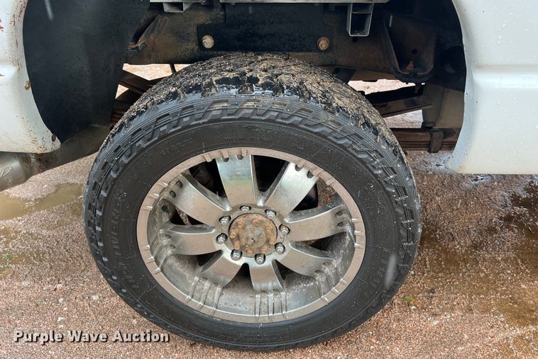 image for item LV9025 2003 Dodge Ram 3500 Quad Cab pickup truck