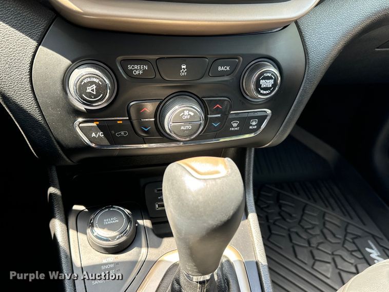 image for item MV9004 2018 Jeep Cherokee Limited SUV